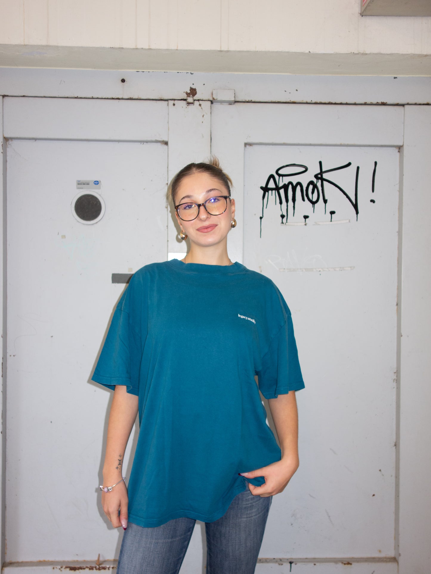 LEGACY STUDIOS T-SHIRT (L)