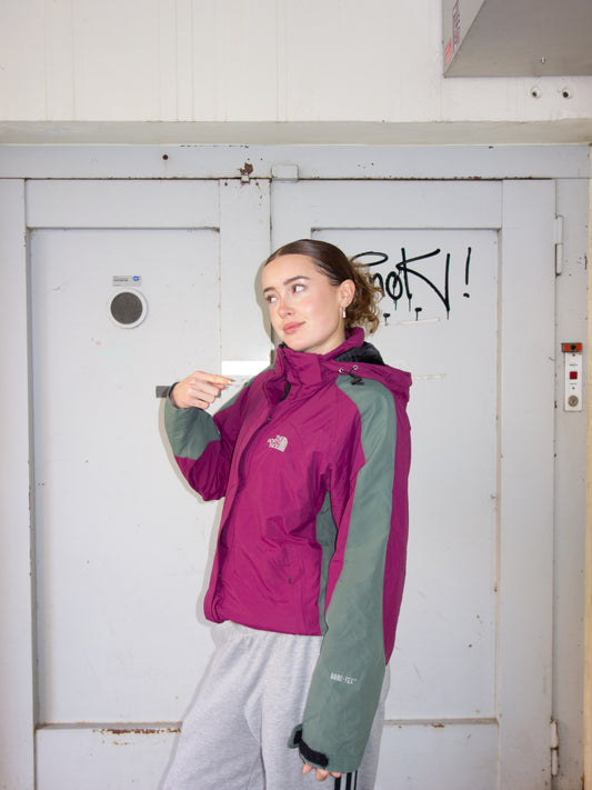 THE NORTH FACE RAIN JACKET (XL)