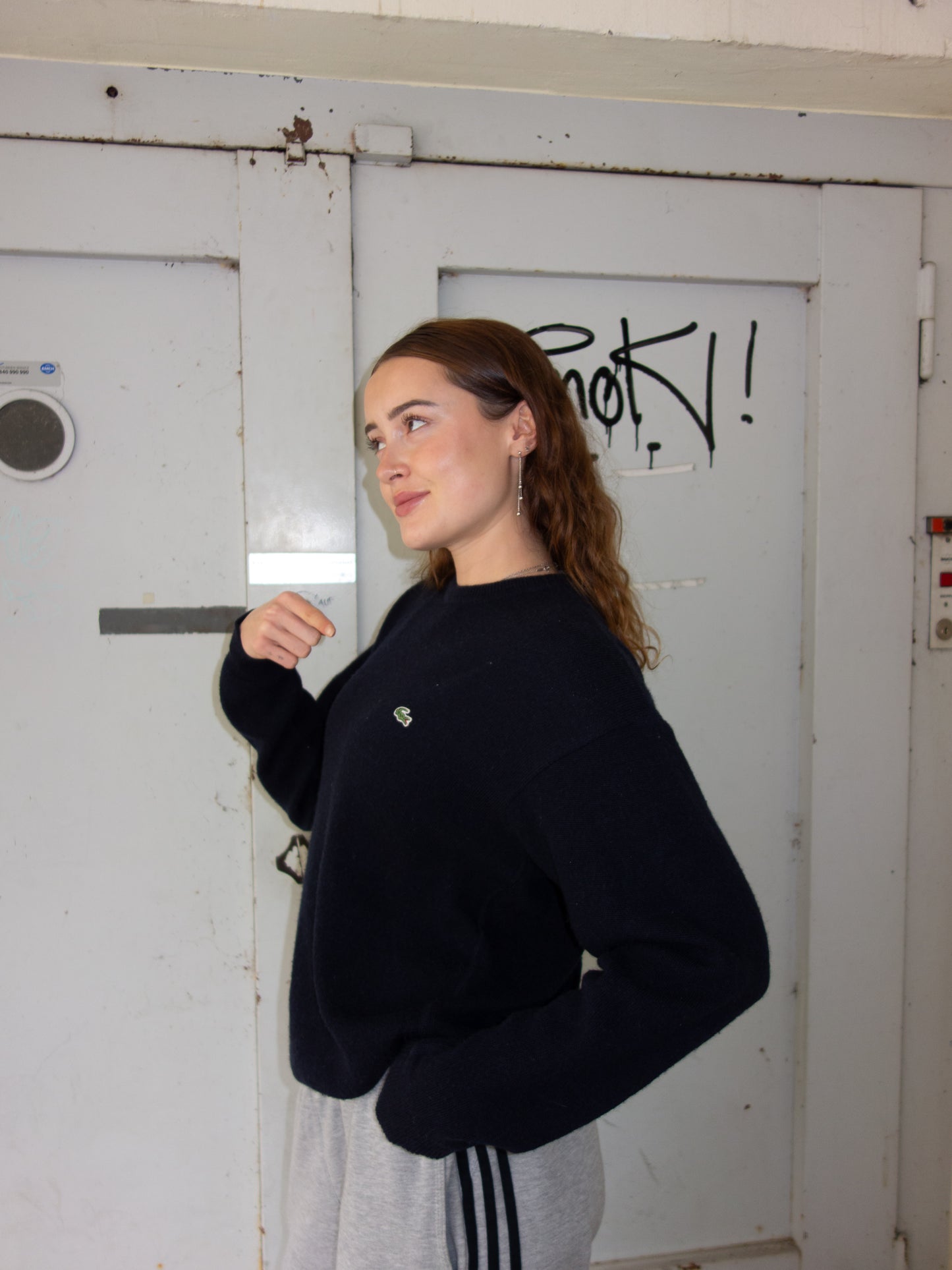 LACOSTE WOOL KNIT SWEATER (M-L)