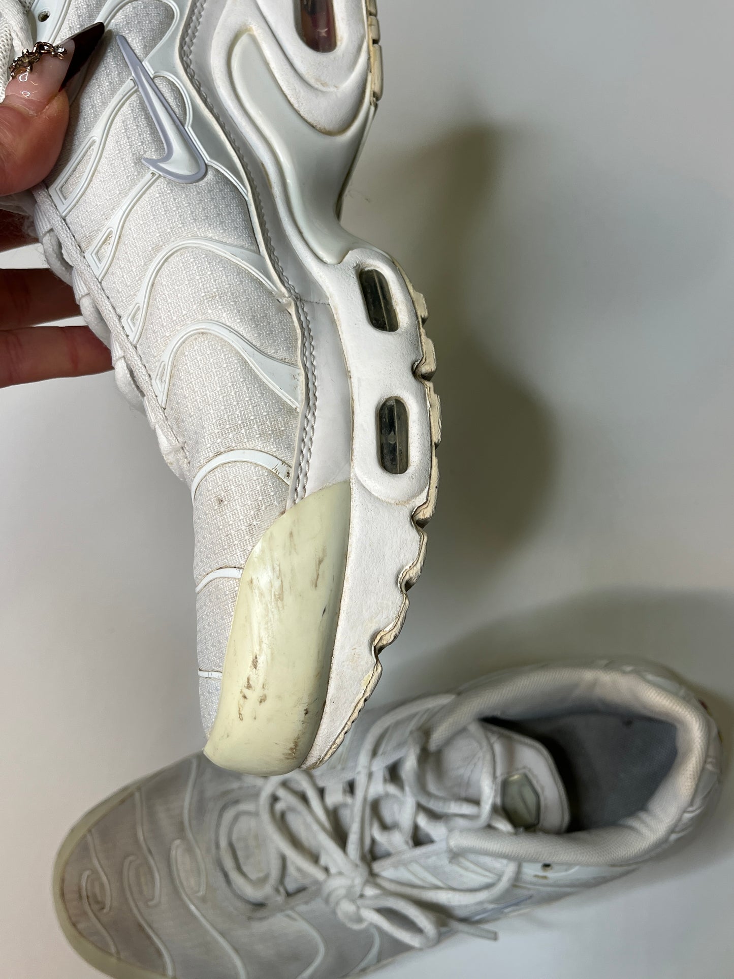 NIKE TN "TRIPLE WHITE" (39)