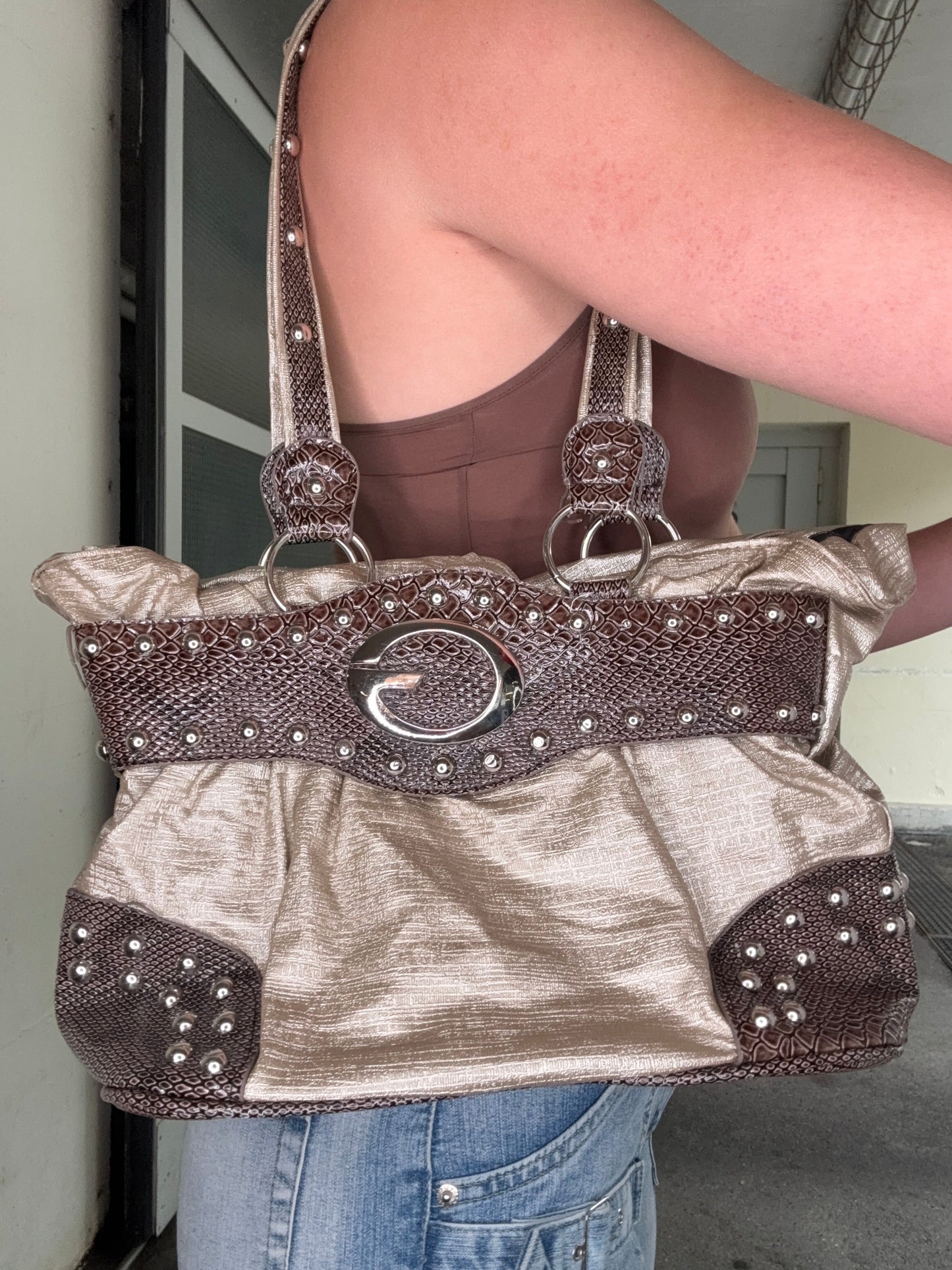 GUESS VINTAGE STUDDED SHOULDER BAG