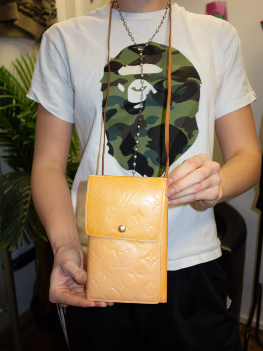 LOUIS VUITTON DOUBLE PHONE POUCH VERNIS