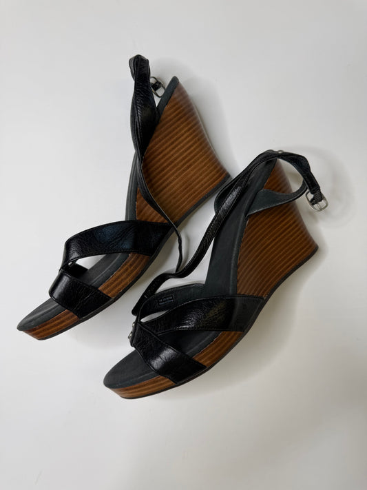 UGG LEATHER WEDGE SANDALS (BLACK)