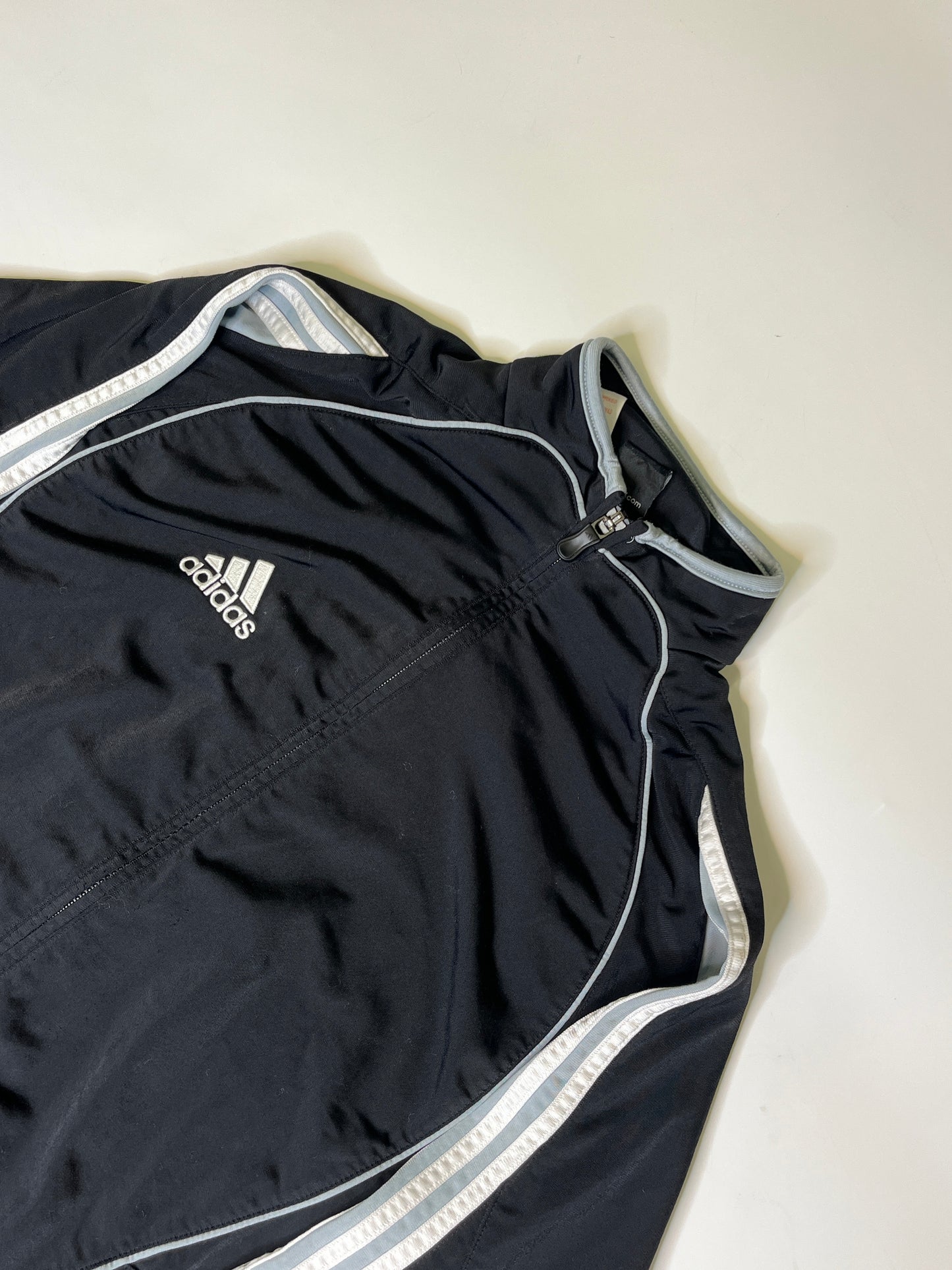 VINTAGE 2000s BLACK ADIDAS ZIPPER (~M)