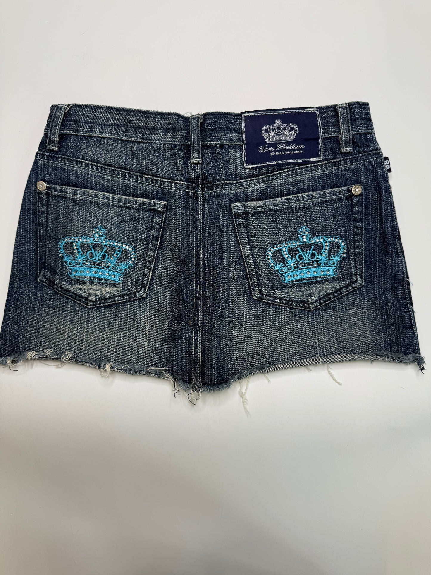 VICTORIA BECKHAM VINTAGE DISTRESSED DENIM MINI SKIRT (30/M)