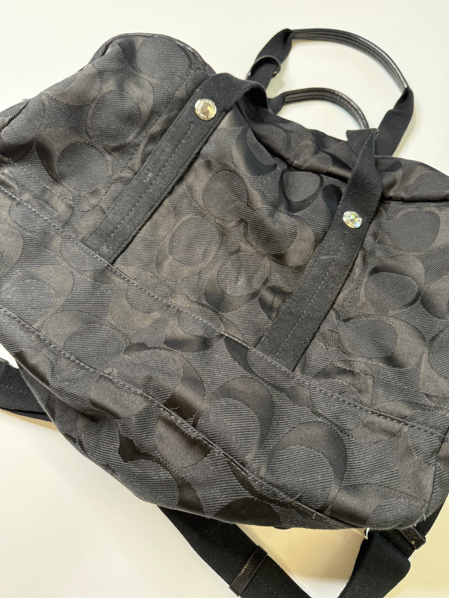 COACH VINTAGE BLACK SIGNATURE TONAL BAG/ TRAVEL BAG