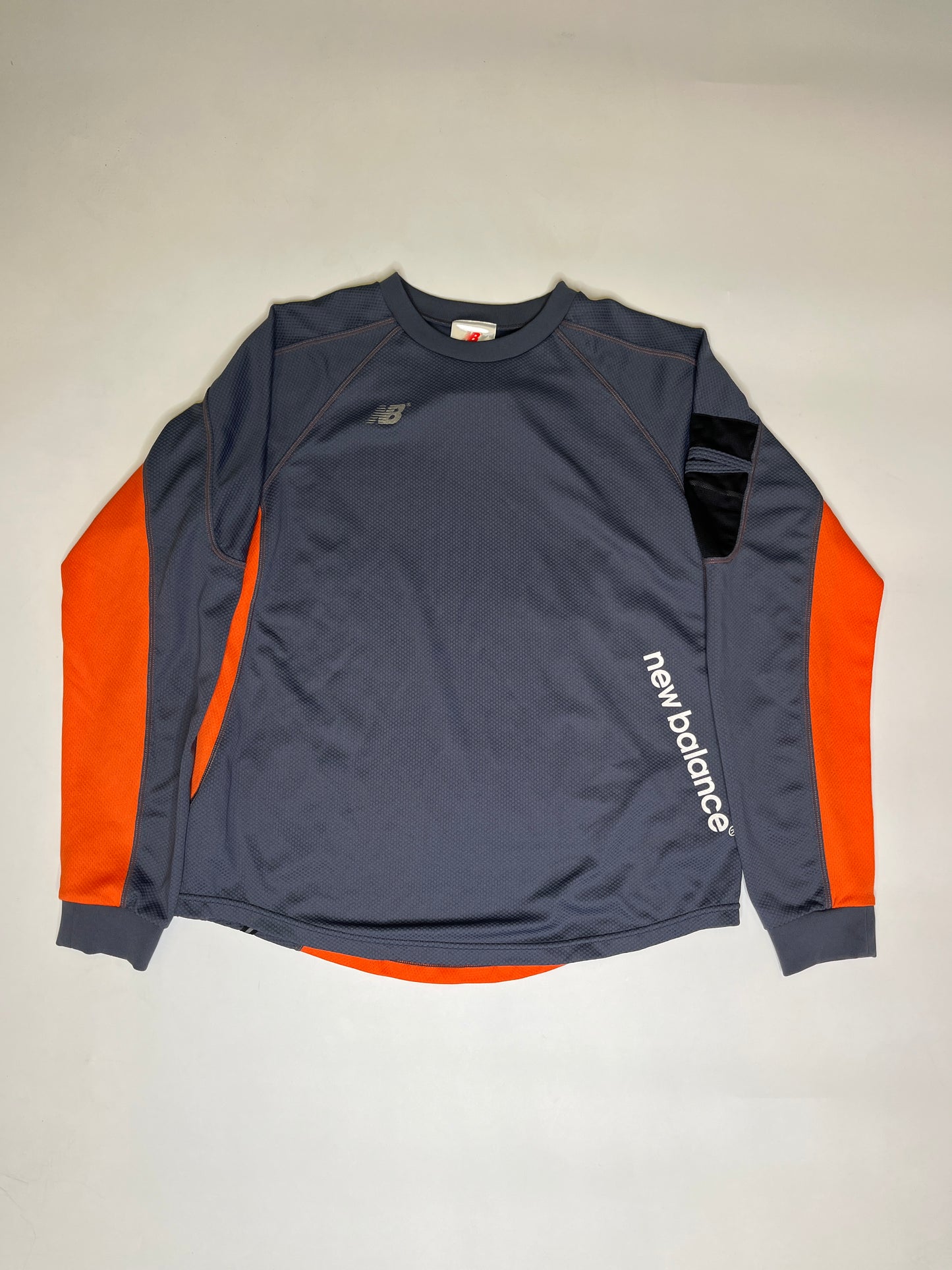 NEW BALANCE LONGSLEEVE (M)