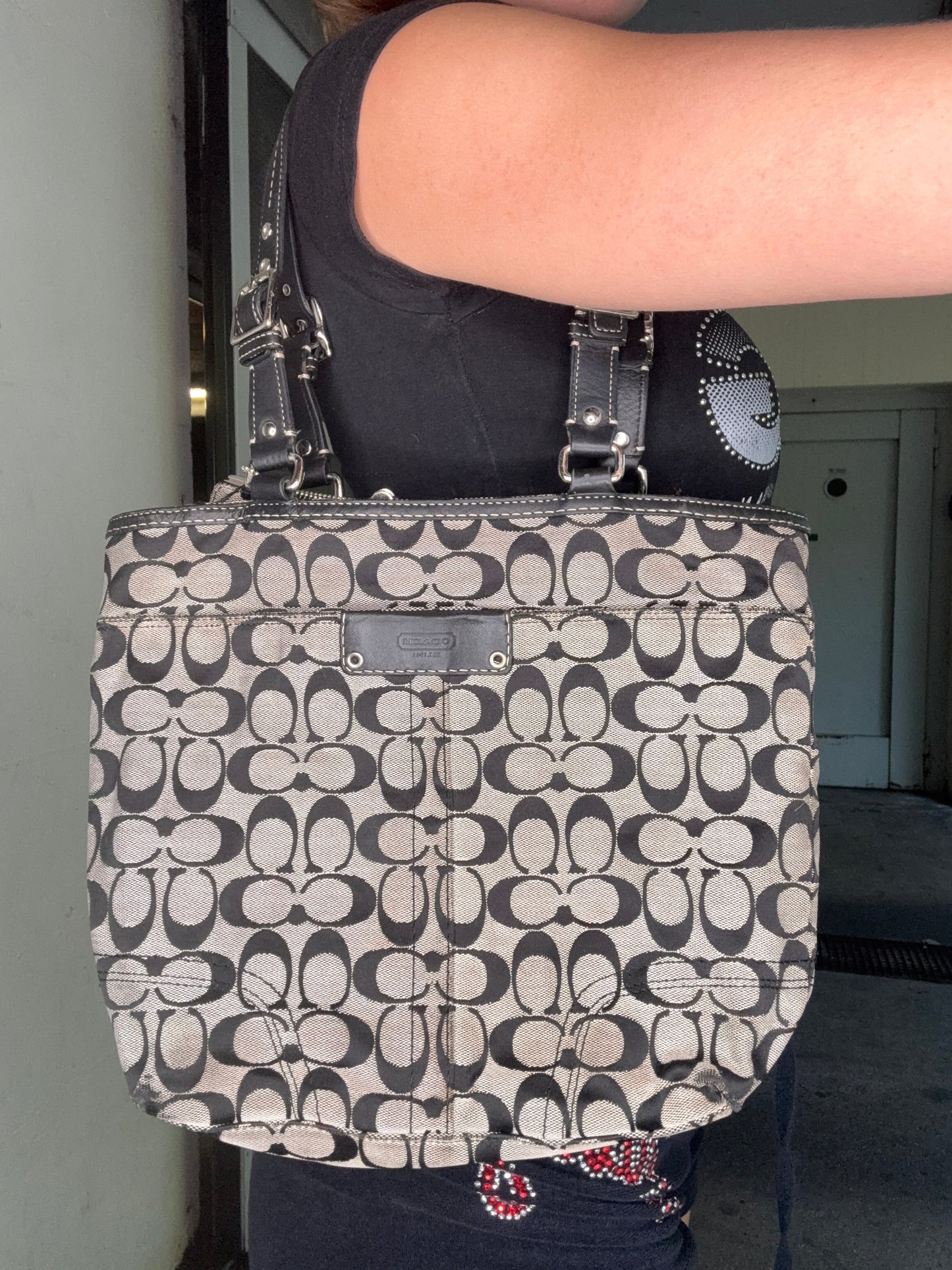 COACH SIGNATURE TOTE BAG – GREY