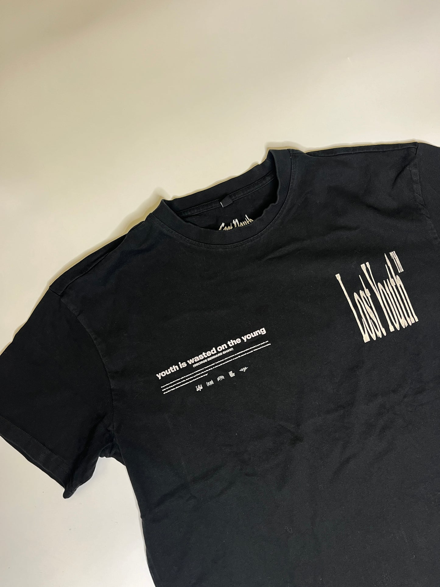 BLACK T-SHIRT LOST YOUTH (M)