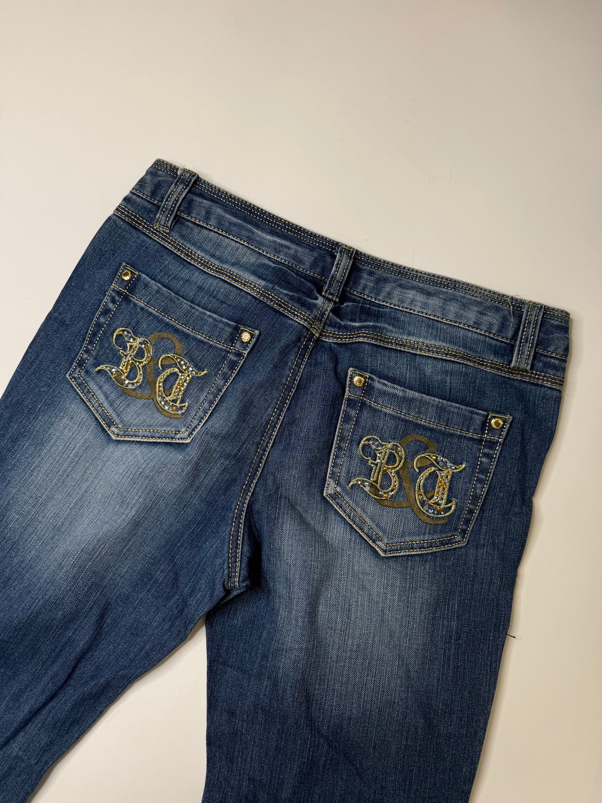 BETTY BOOP RHINESTONE JEANS – DARK WASH (~M)