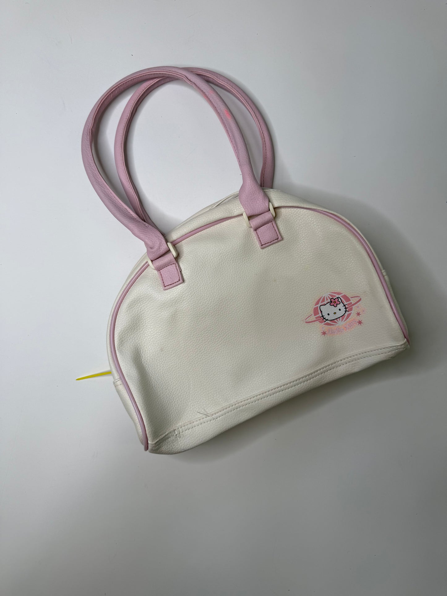 HELLO KITTY BOWLER BAG (WHITE/PINK)