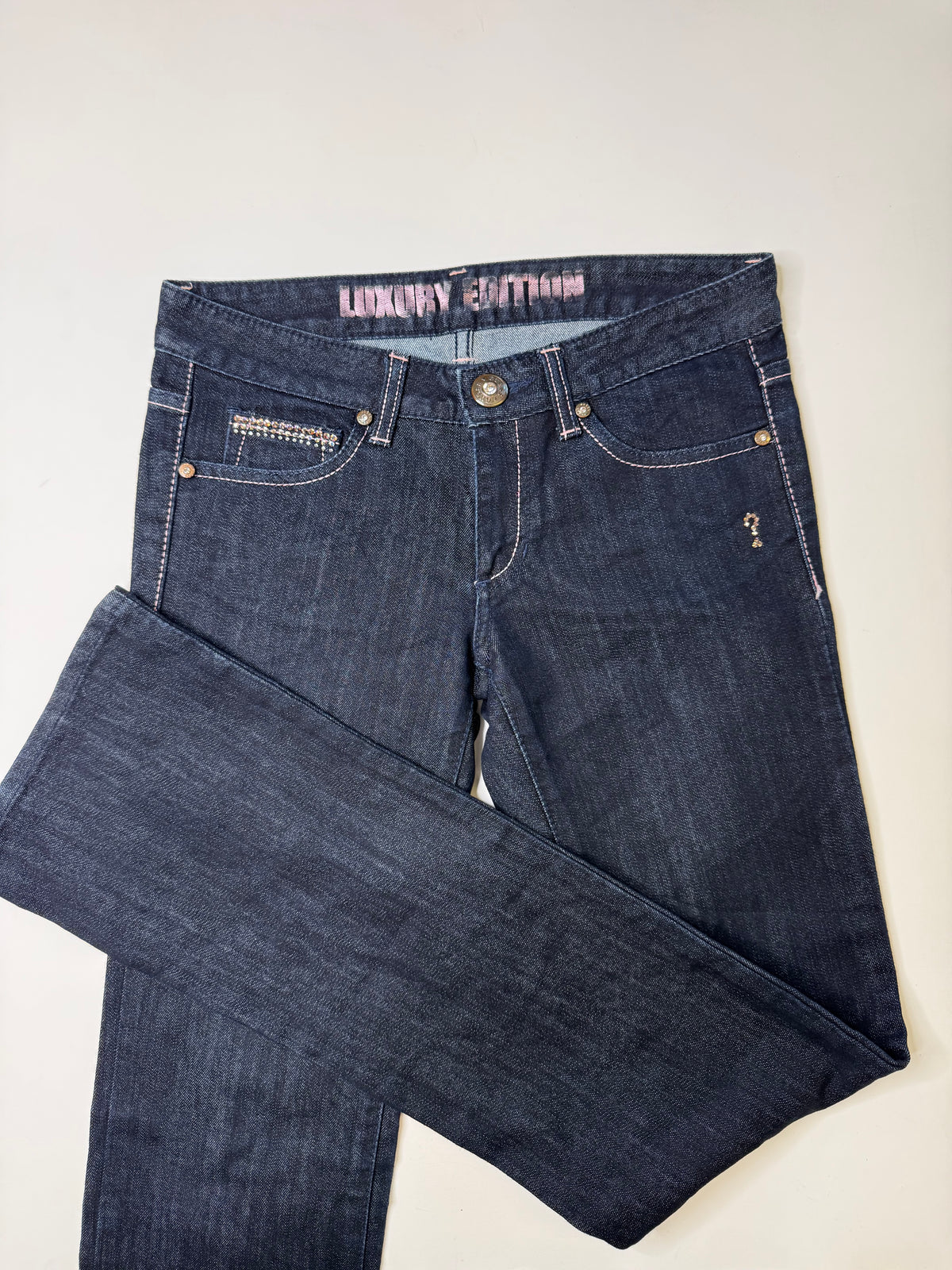 GUESS JEANS RHINESTONE LOGO – DARK NAVY (26, ~ s)