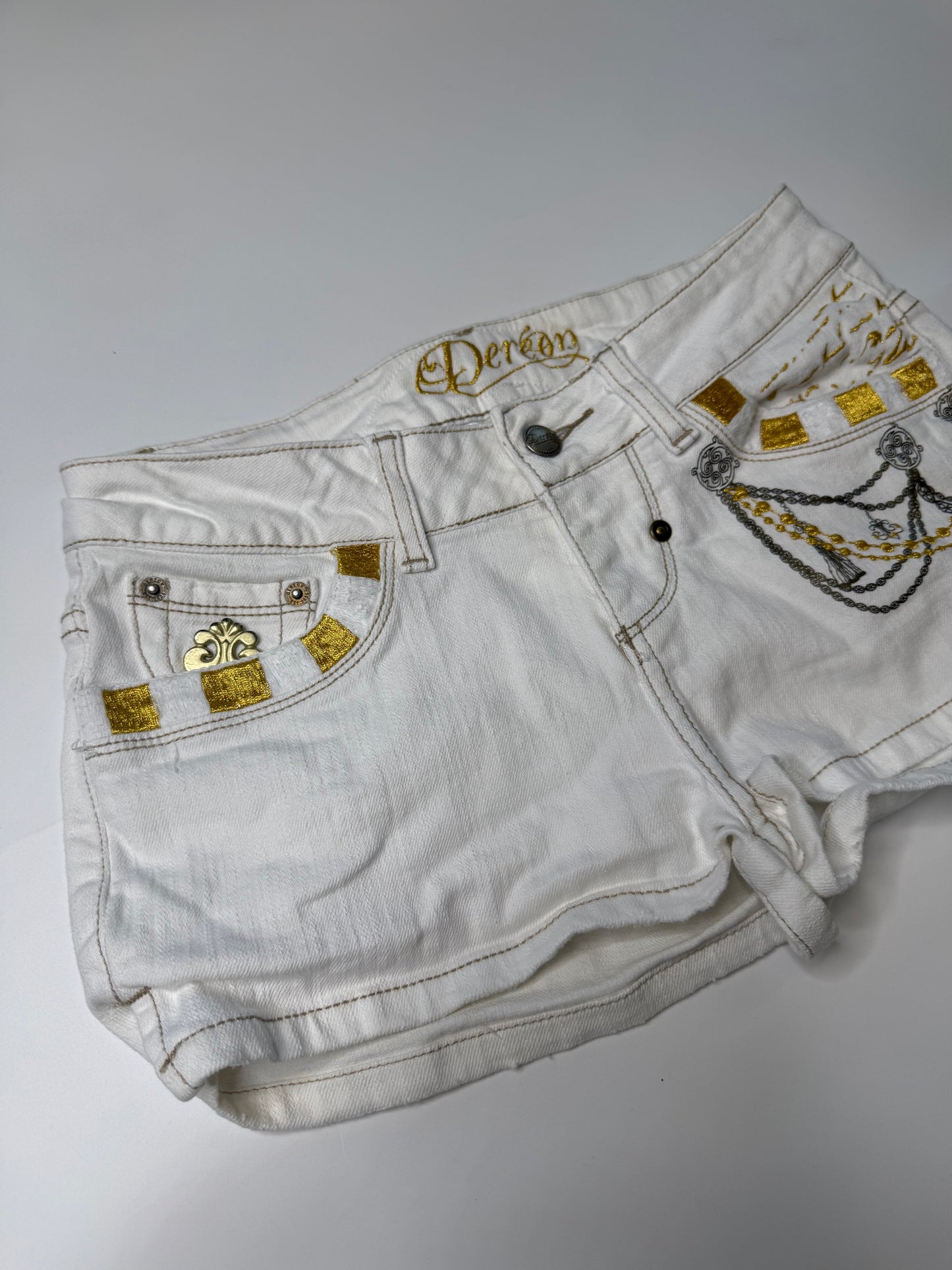 DERÉON VINTAGE Y2K CHAIN EMBROIDERED DENIM SHORTS