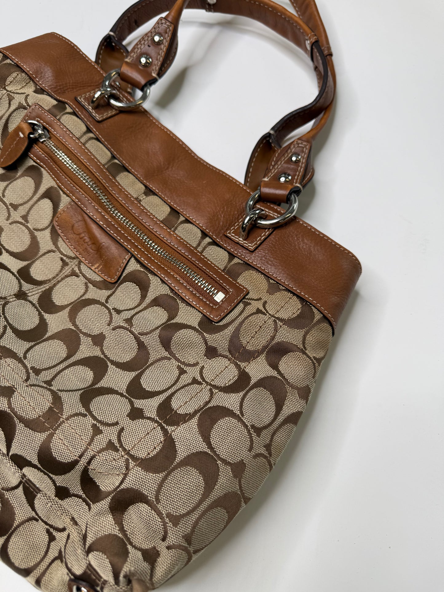 COACH SIGNATURE TOTE BAG (BROWN)