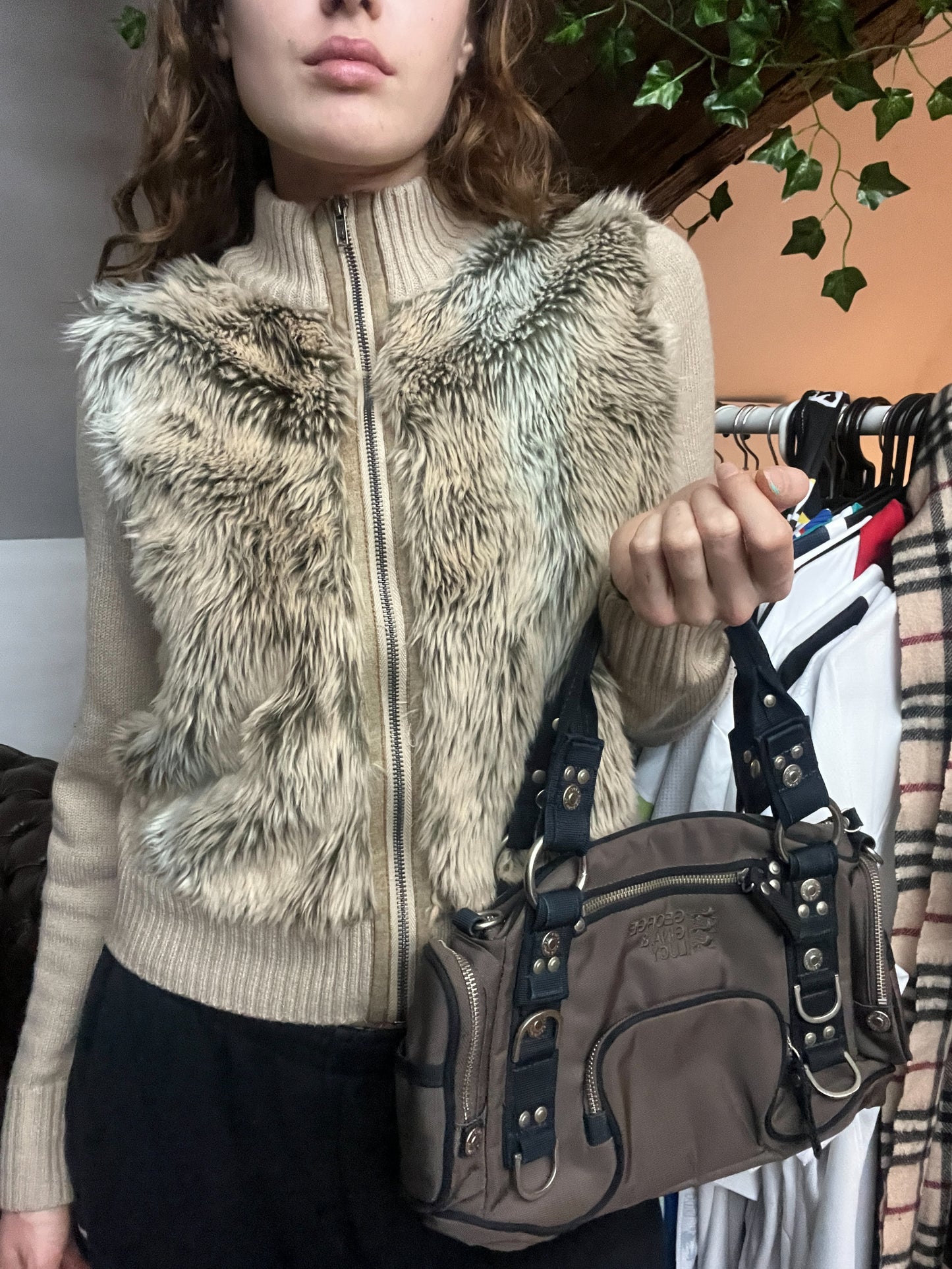 VINTAGE FAUX FUR ZIPPER (M-L)