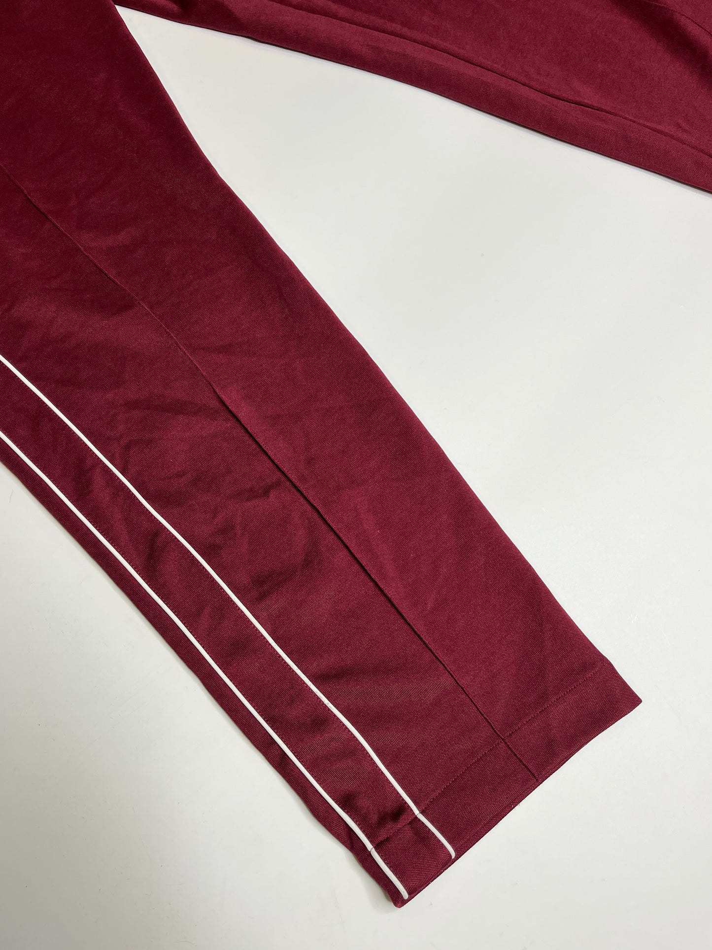 LACOSTE PANTS  (XL)