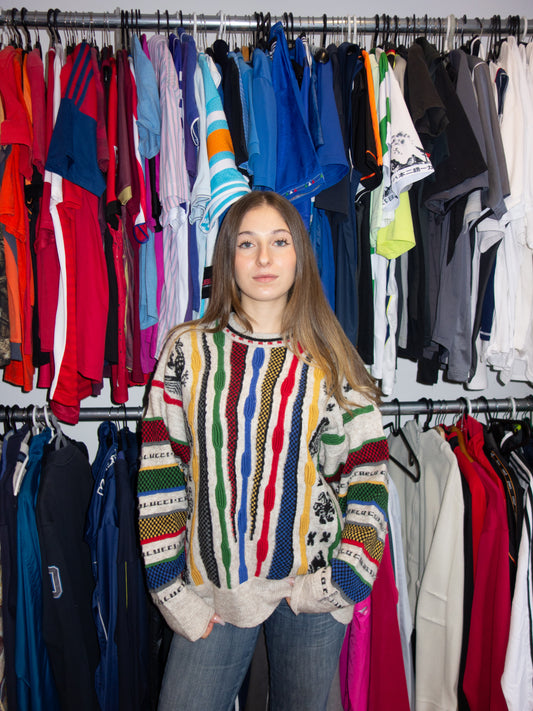 COOGI STYLE SWEATER (M-L)