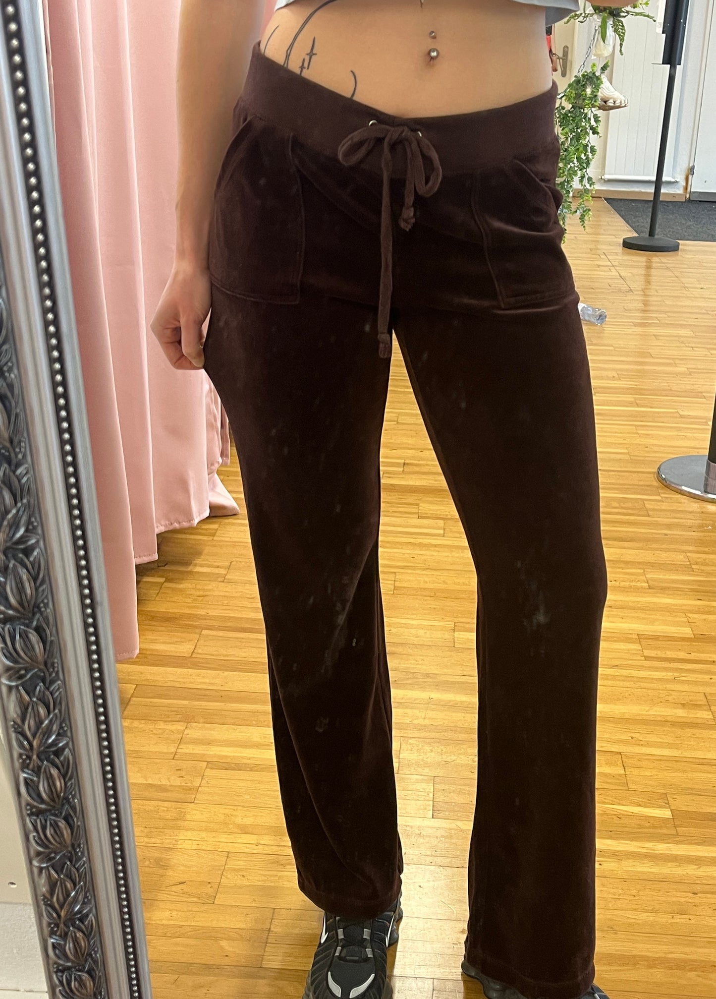 JUICY COUTURE PANTS (L)