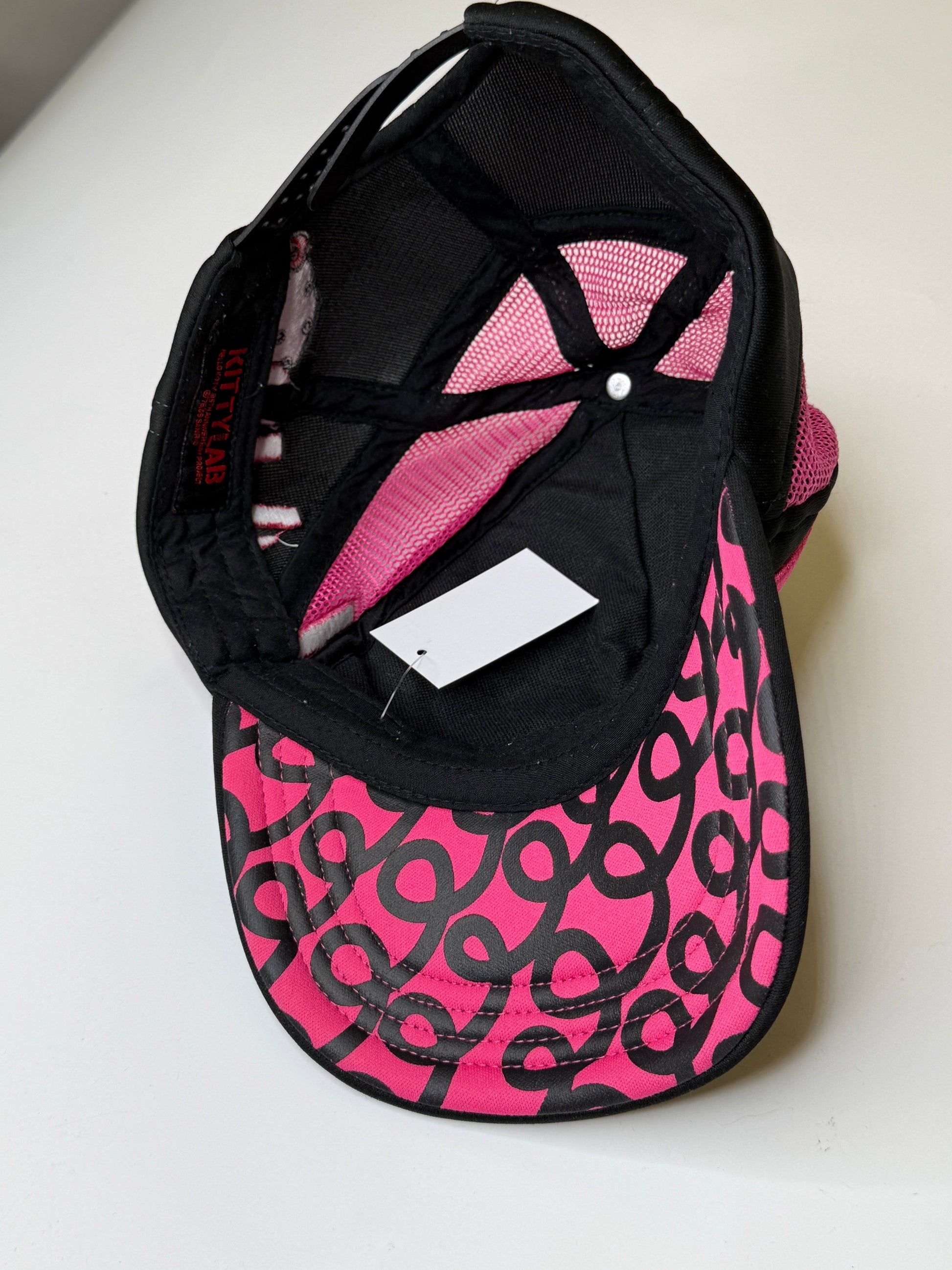 HELLO KITTY X KITTYLAB VINTAGE TRUCKER CAP