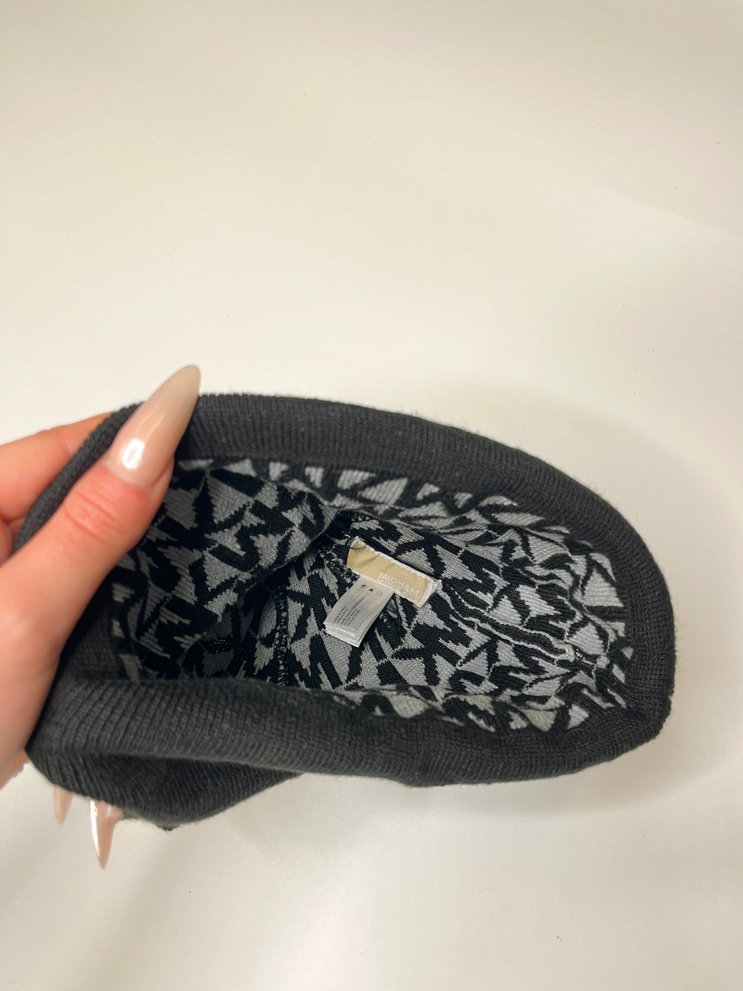 MICHAEL KORS SCARF & HAT SET