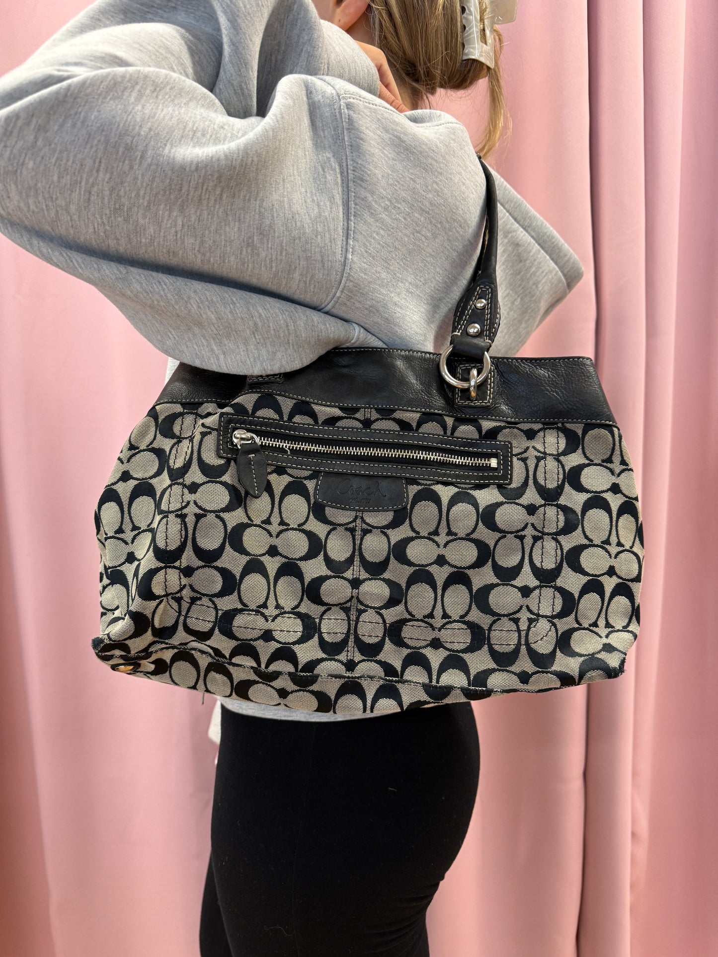 COACH BLACK LEATHER MONOGRAM PURSE