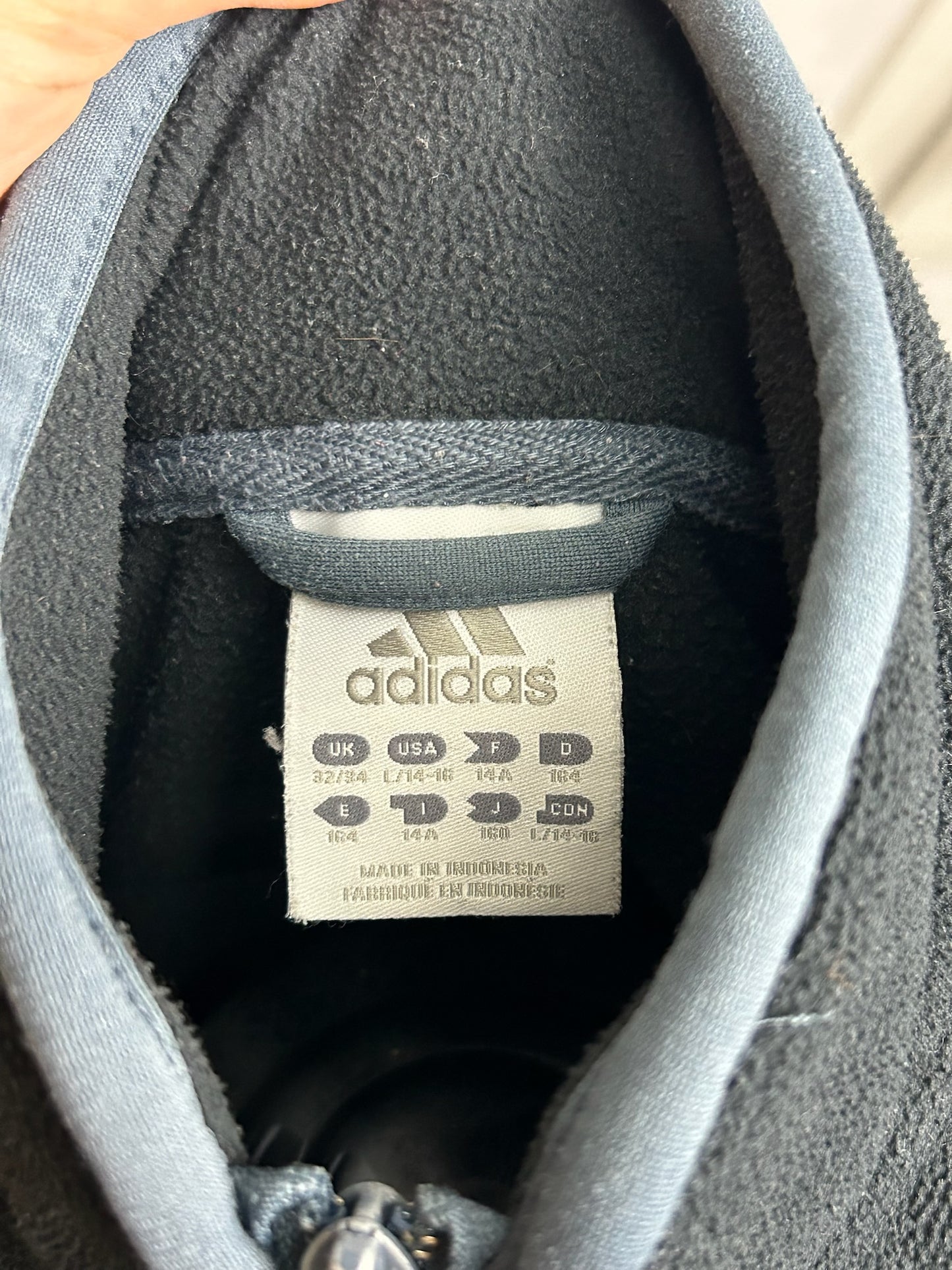 ADIDAS FLEECE 2000s (M)