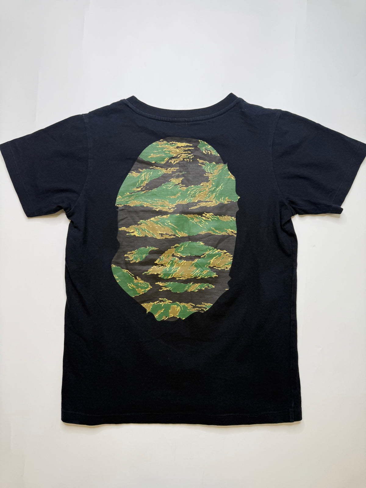 BAPE LADIES COLLEGE LOGO TEE – TIGER CAMO (XS)