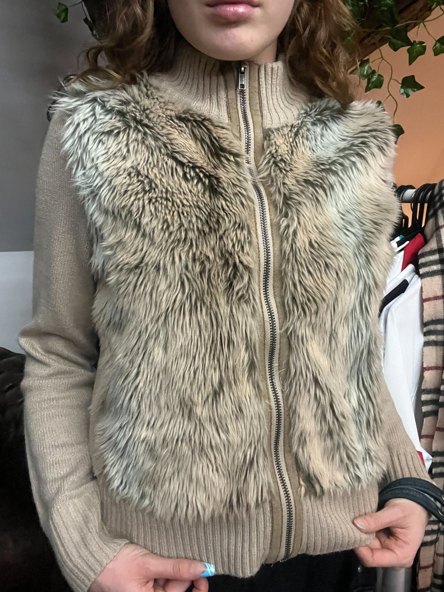 VINTAGE FAUX FUR ZIPPER (M-L)