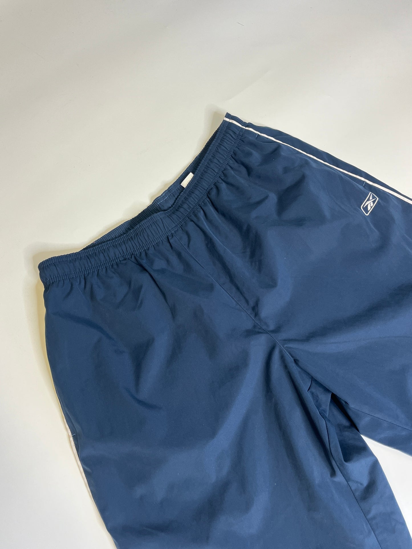 REEBOK PANTS (L)