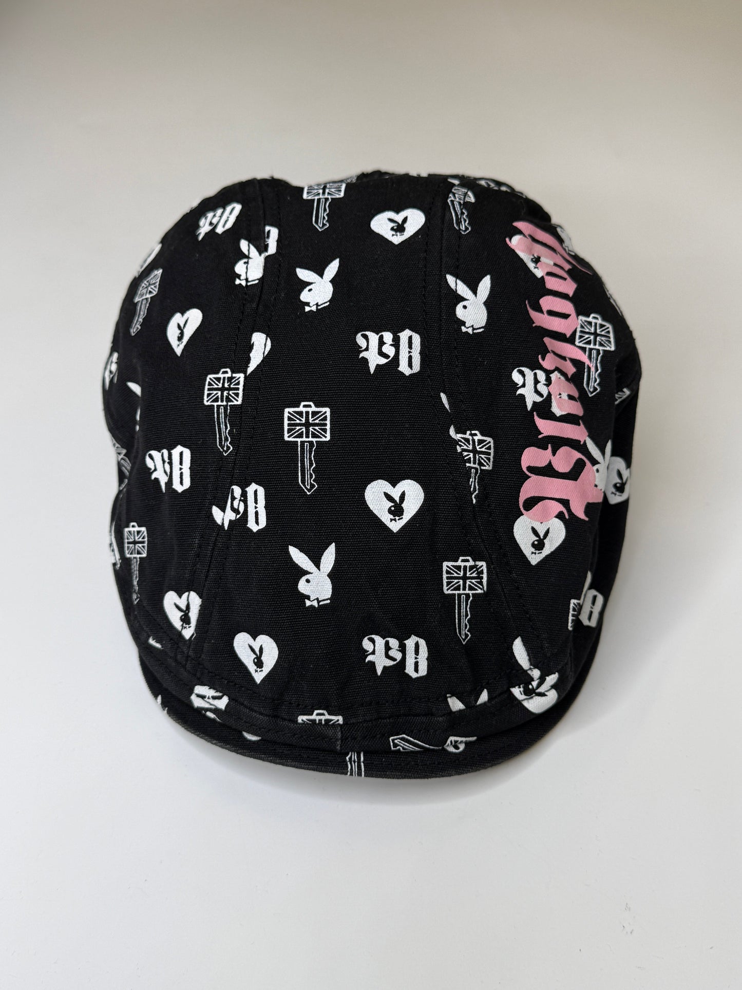 PLAYBOY VINTAGE TRUCKER CAP (BUNNY LOGO)