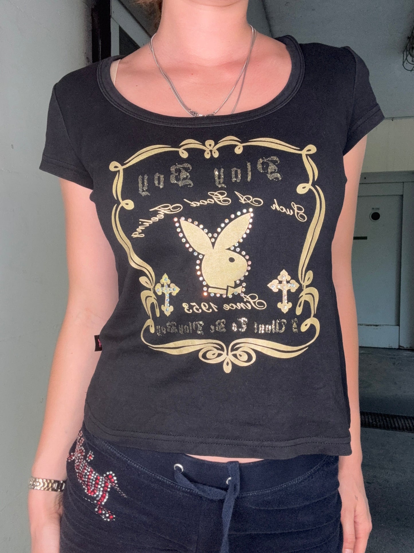 PLAYBOY GOTHIC LOGO TEE – BLACK (M-L)