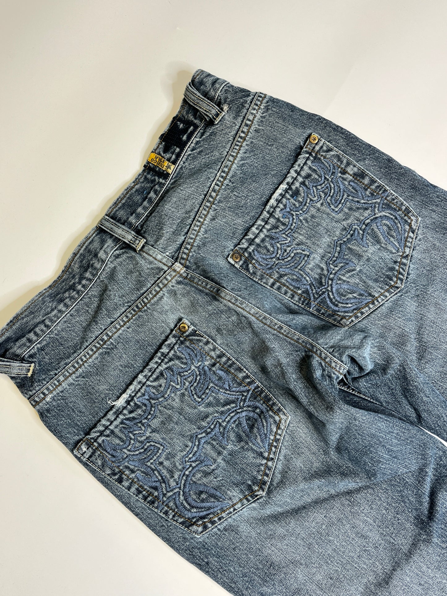VINTAGE INDIGO STAR STRAIGHT LEG JEANS (30/32)