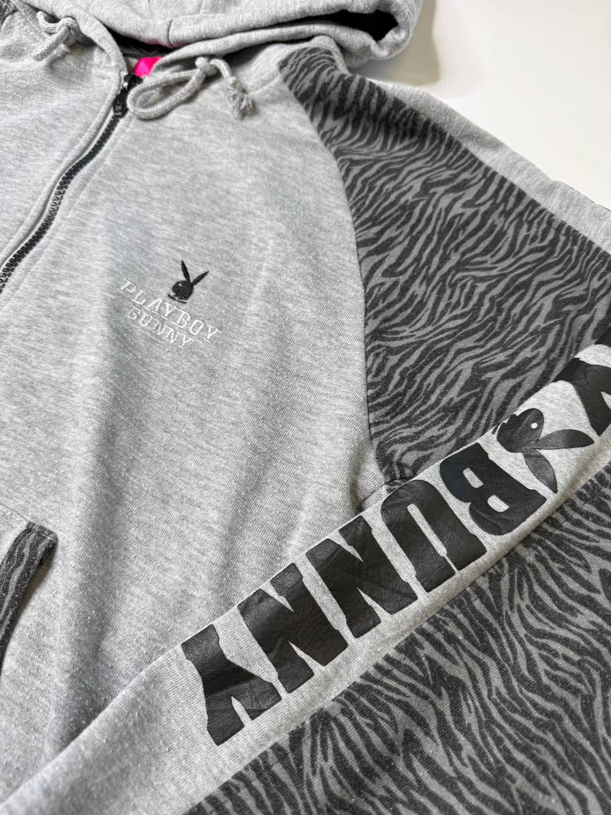 PLAYBOY BUNNY ZIP HOODIE (GREY)