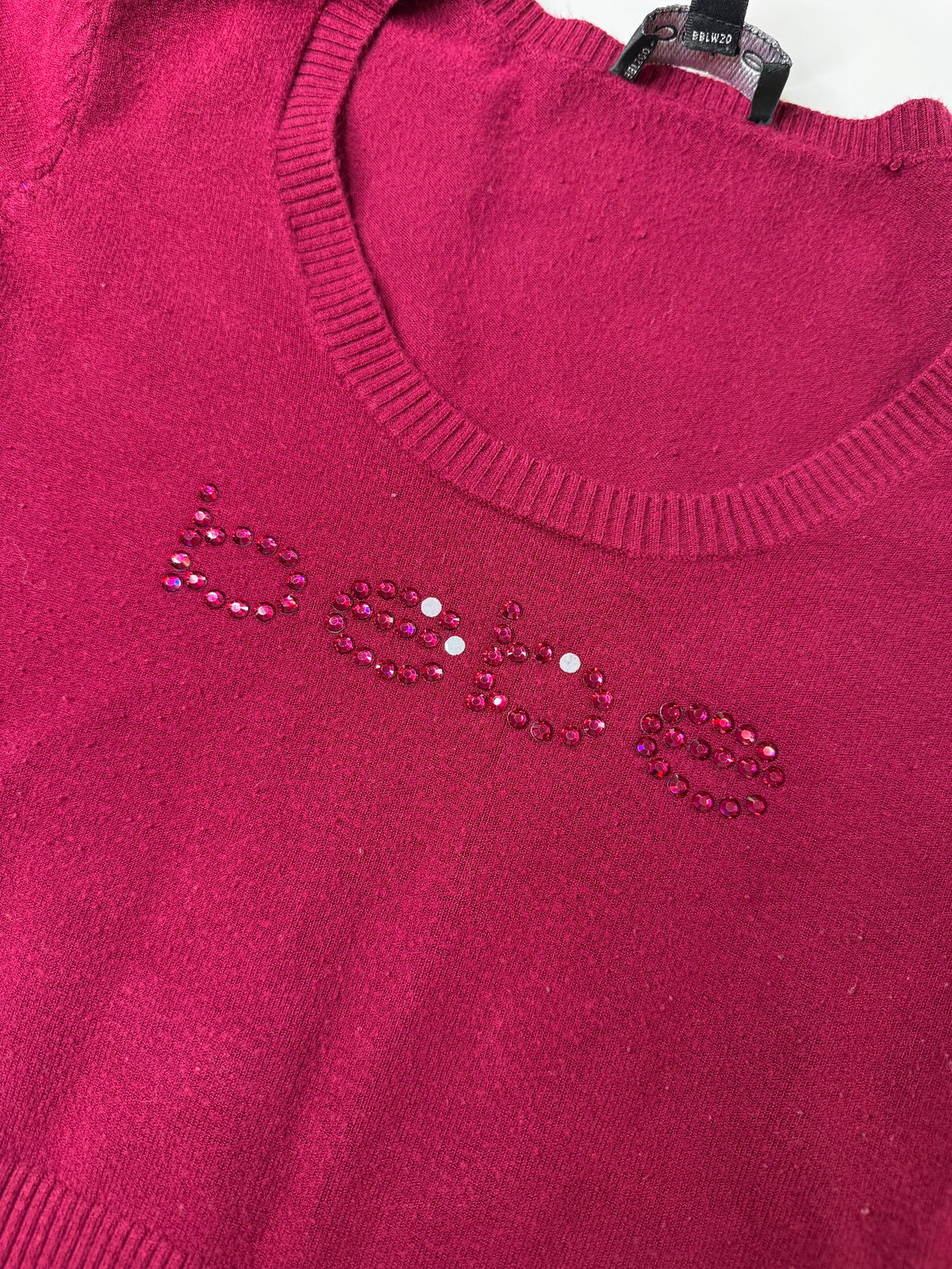 BEBE RHINESTONE LOGO TOP BURGUNDY (M)