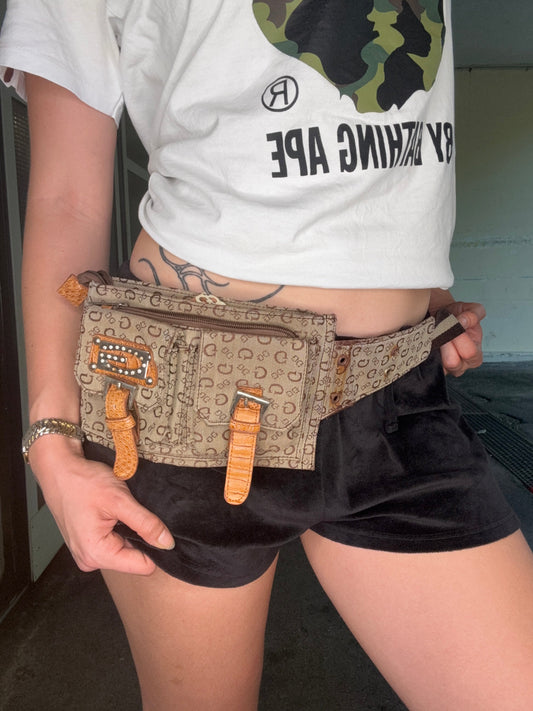 GUESS MONOGRAM FANNY PACK – BROWN
