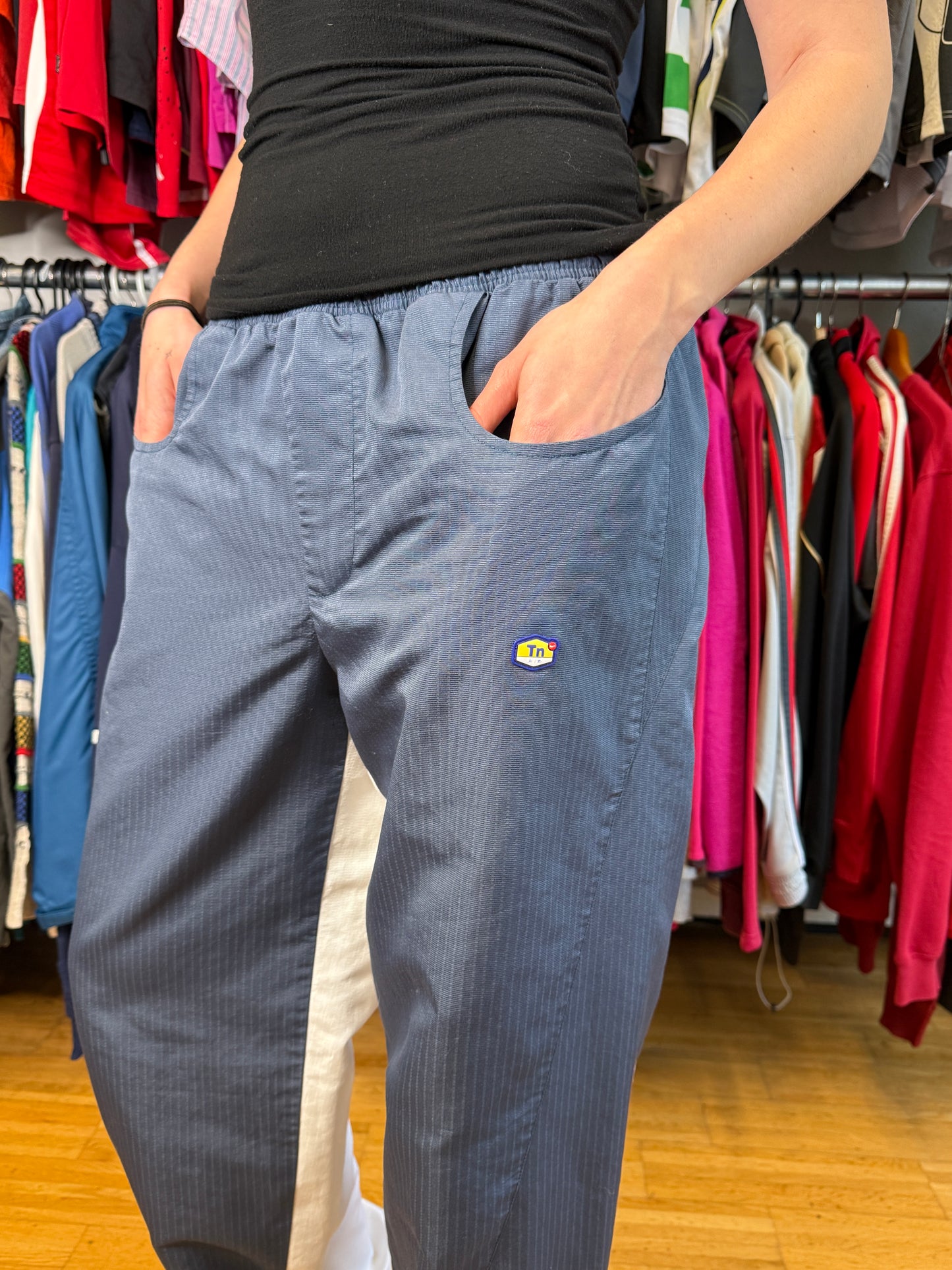 RARE (!) NIKE TN TRACK PANTS  (L)