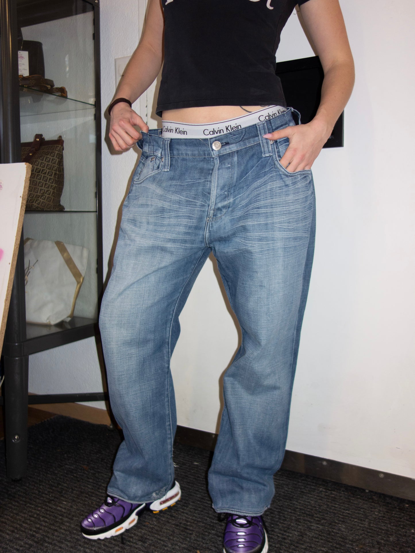 ROCK & REPUBLIC JEANS (M-L)