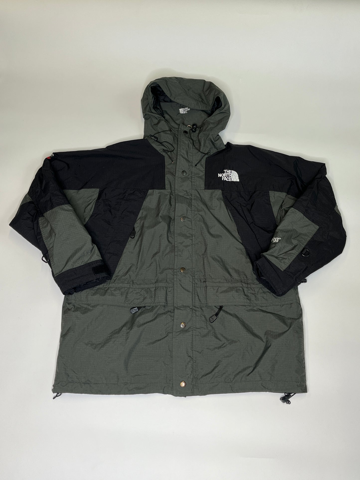 THE NORTH FACE RAIN JACKET (XL)