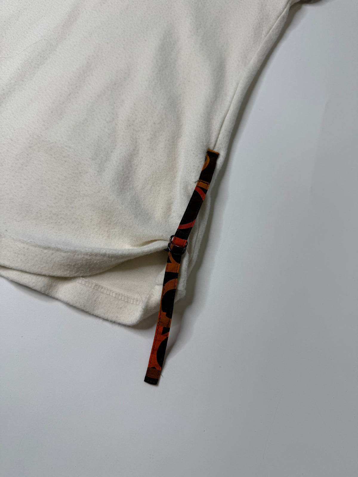 BURBERRY BLUE LABEL CAP SLEEVE TEE – WHITE (38)
