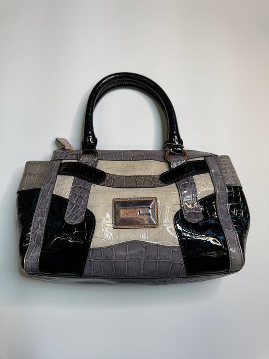 GUESS PURSE