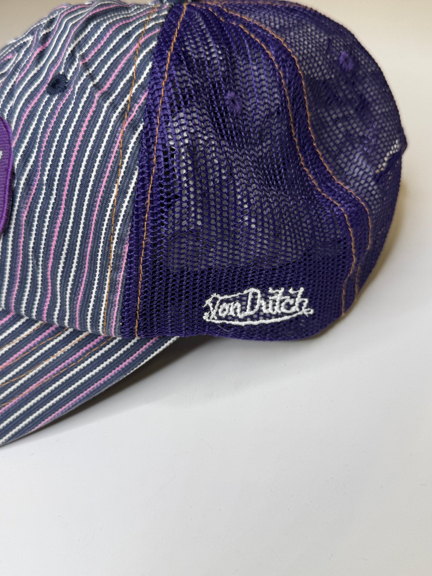 VON DUTCH PINSTRIPE VINTAGE TRUCKER CAP