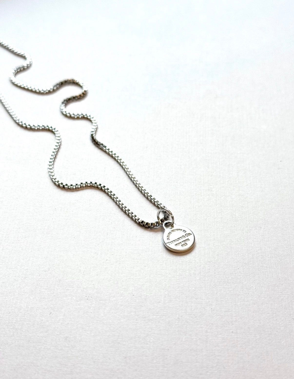 TIFFANY & CO ROUND TAG VINTAGE NECKLACE