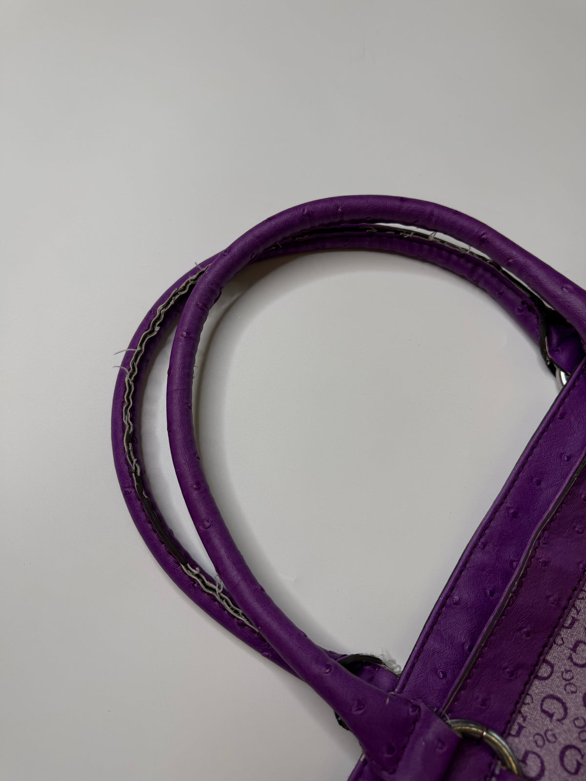 GUESS MONOGRAM CANVAS TOTE BAG (PURPLE)