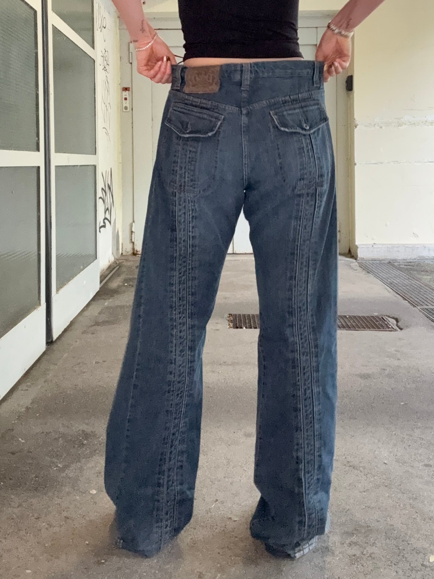 RARE LINEAR BACK STITCH VINTAGE DOLCE GABBANA JEANS (L/XL)