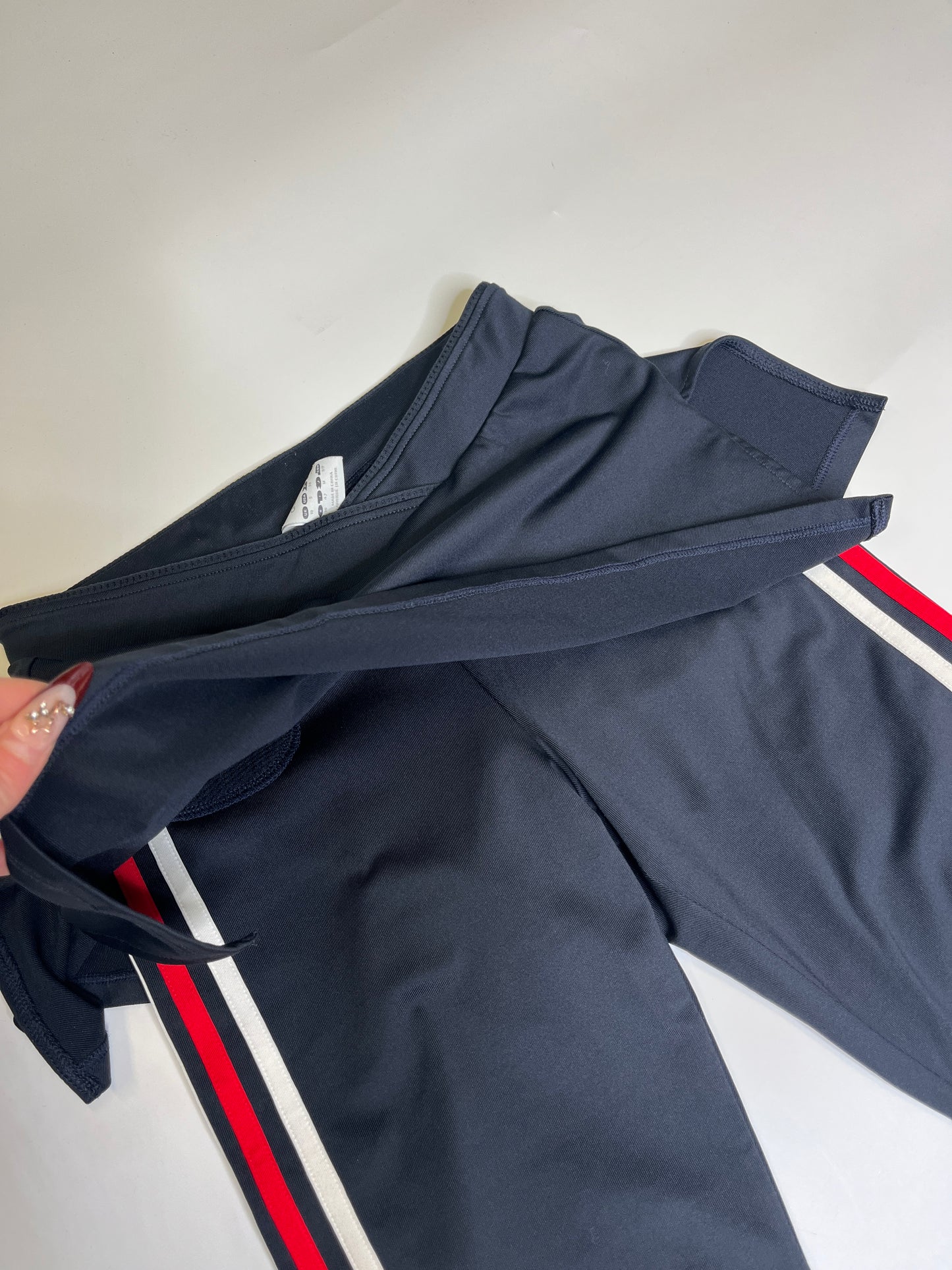 ADIDAS 2000s SKIRT OVER PANTS  (S)