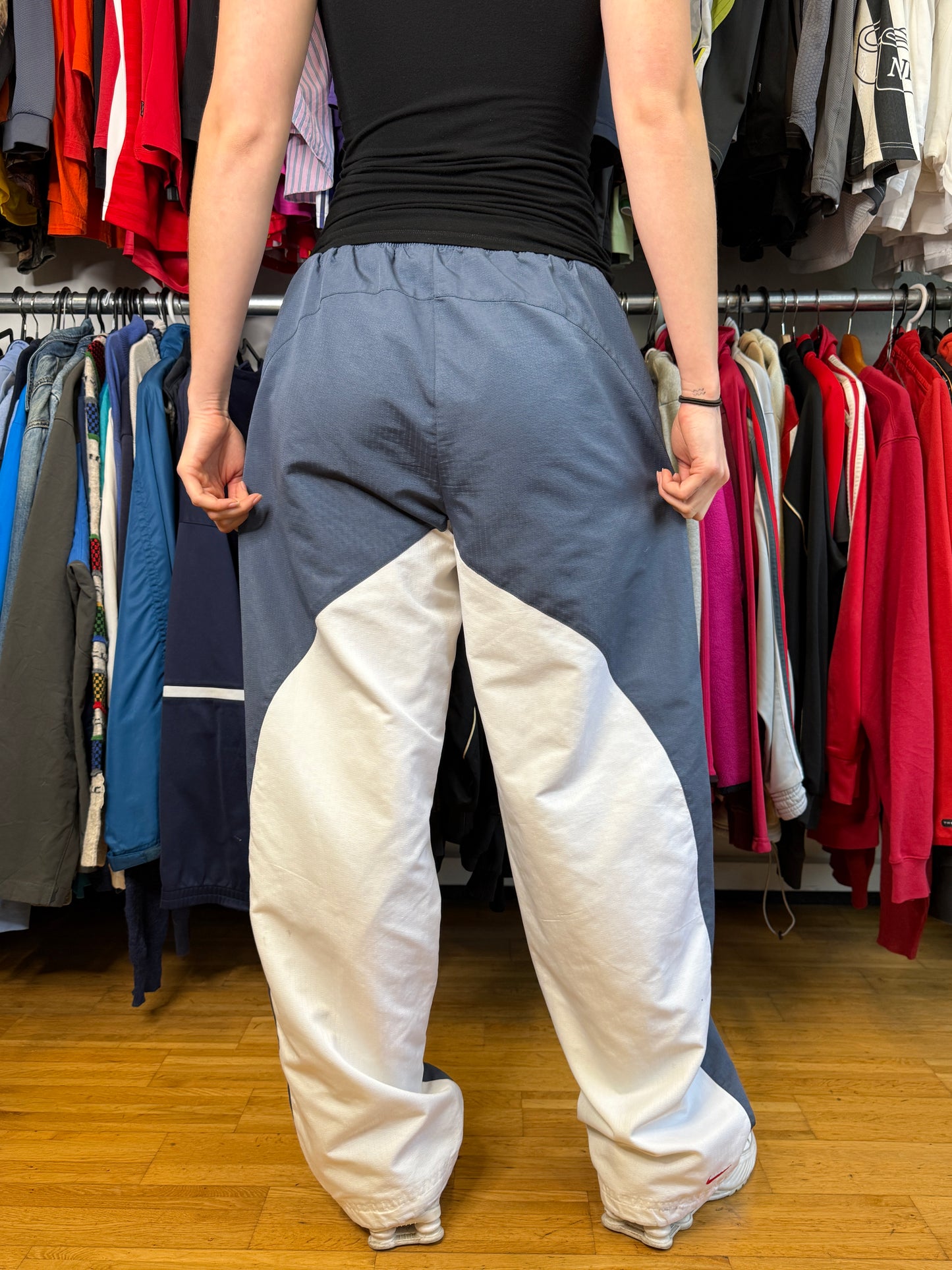 RARE (!) NIKE TN TRACK PANTS  (L)