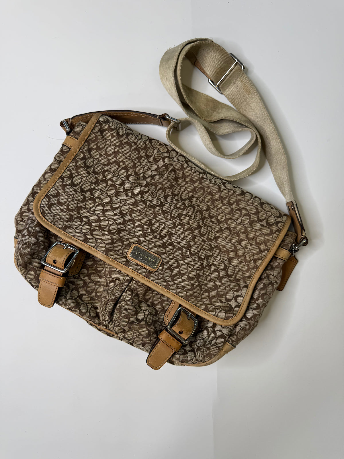 COACH VINTAGE SIGNATURE MESSENGER CROSSBODY BAG