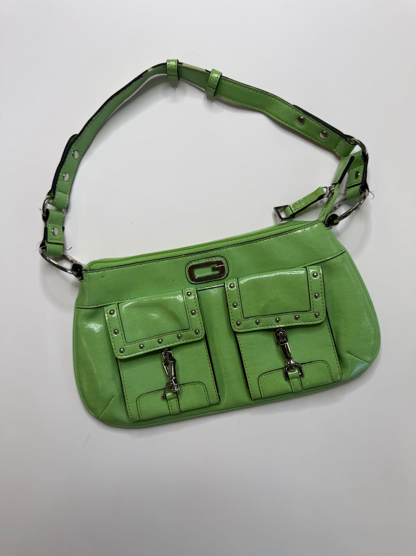 GUESS VINTAGE GREEN PATENT SHOULDER BAG