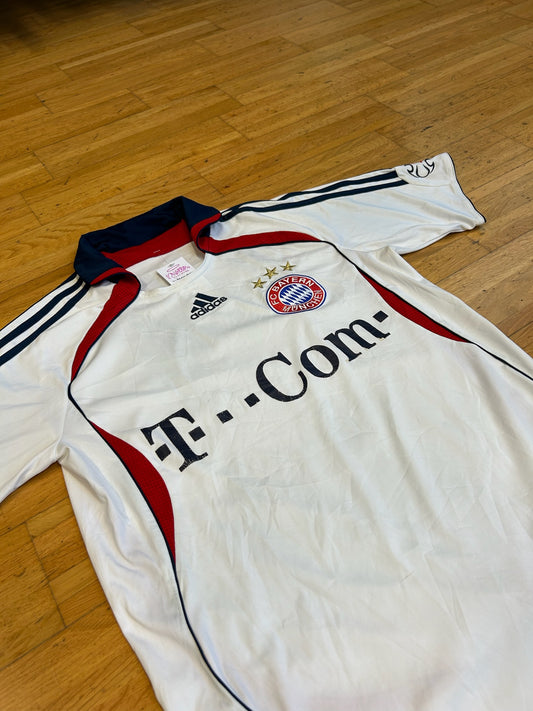 FC BAYERN MÜNCHEN (L)