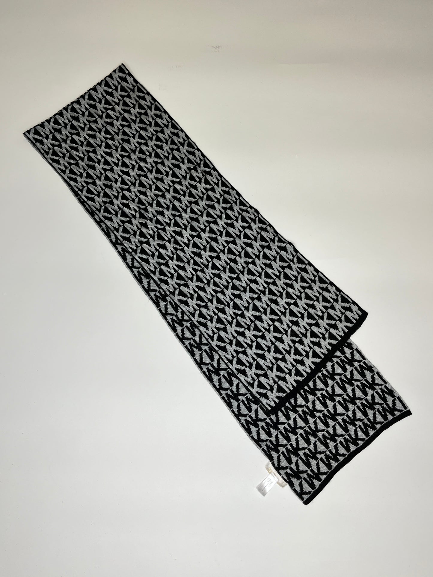 MICHAEL KORS SCARF & HAT SET